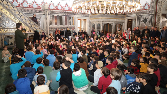 ''Sertaç Abi'' çocuklara oyun dünyasını anlatacak