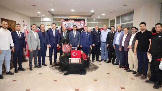 “Zaferin Adı Türkiye” sergisi büyük ilgi gördü