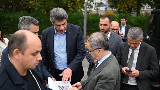 Mustafa Kocaman ve Hayri Baraçlı Kartepe'deki projeleri yerinde inceledi