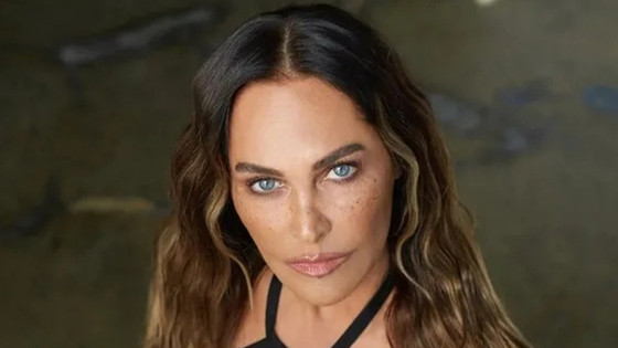 Avşar Kızı Hülya Avşar Yeni Girdiği Sektörle Herkesi Şoke Etti