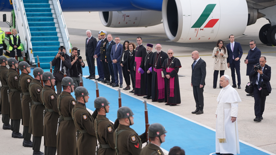 Papa 14. Leo Türkiye'den ayrıldı