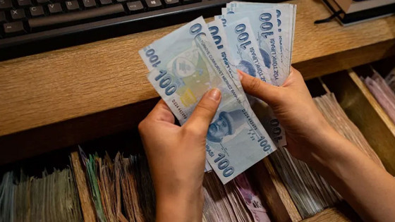 Emeklilerin hesaplarına farklar yattı