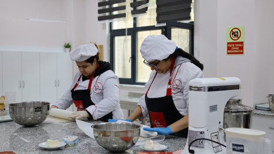 Büyükşehir’in “Beyaz Kalpleri” umut saçıyor