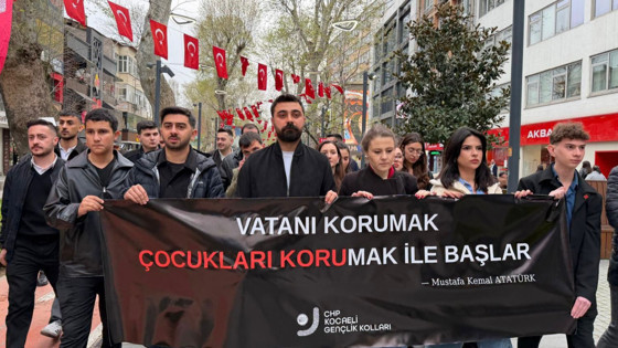 CHP Kocaeli Gençlik Kolları’ndan okul saldırılarına 'sessiz' tepki