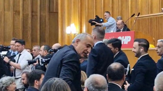 Haydar Akar CHP grubunda!