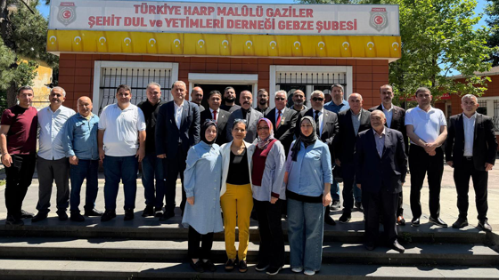 MHP Dilovası Teşkilatı, şehit aileleri ve gazilerle bayramlaşma programında buluştu
