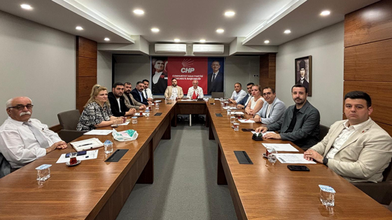CHP Kocaeli'den Özgür Özel'e tam destek: İmzalar genel merkeze teslim edilecek!