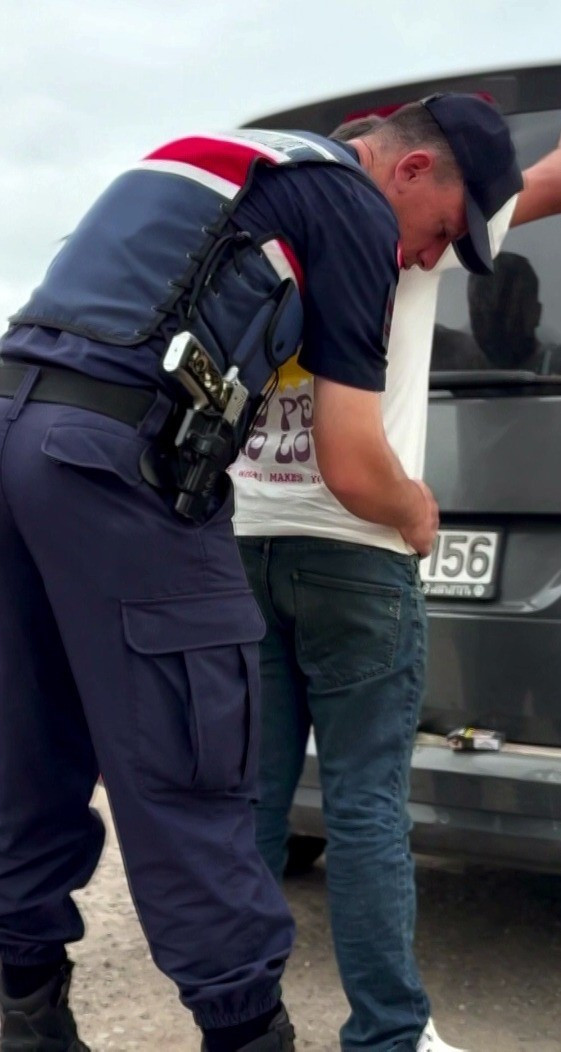 Jandarma ekiplerinden suça geçit yok! Onlarca şüpheli... - Resim : 1