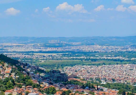 Bursa’da uçak krizi: Tarlaya acil iniş yaptı - Resim: 1