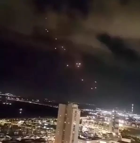 İran, Tel Aviv'i ilk kez yeni nesil füzeler ile İHA'larla vurdu - Resim: 6