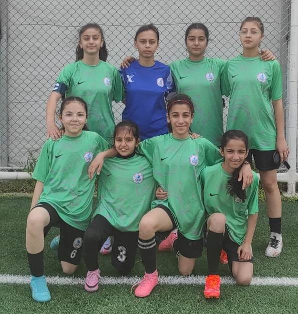 Körfez’in futbolcu kızları yeşil sahalarda parlıyor! - Resim : 1
