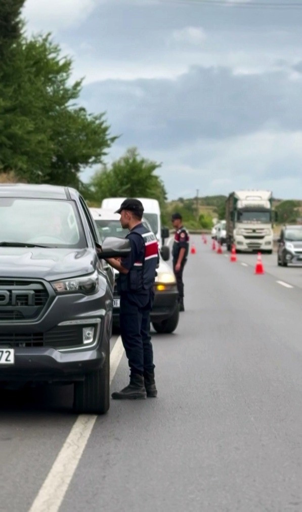 Jandarma ekiplerinden suça geçit yok! Onlarca şüpheli... - Resim : 2