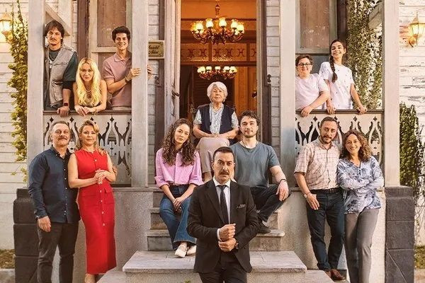 Aile Saadeti 2 Bölüm Fragmanı Gönül İle Murat'ın Aşkı Başladı! ATV Aile Saadeti Yeni Bölüm Tanıtım - Resim: 3