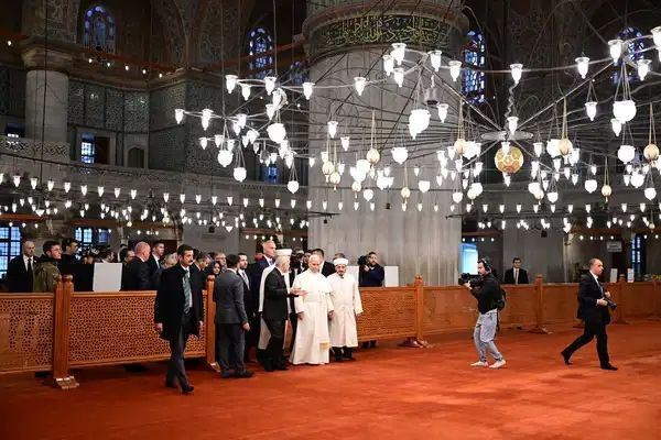 Papa 14. Leo ziyaretinde dikkat çeken ayrıntı - Resim: 1