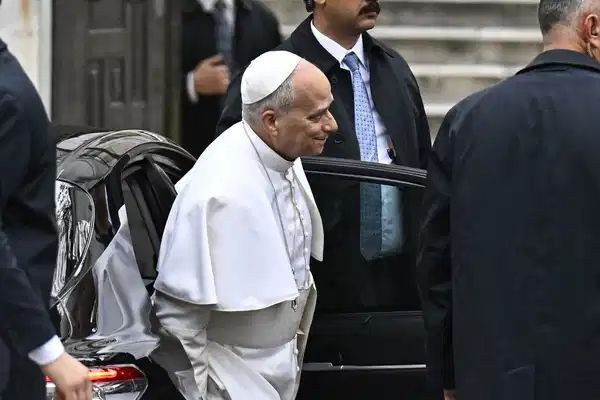 Papa 14. Leo ziyaretinde dikkat çeken ayrıntı - Resim: 3