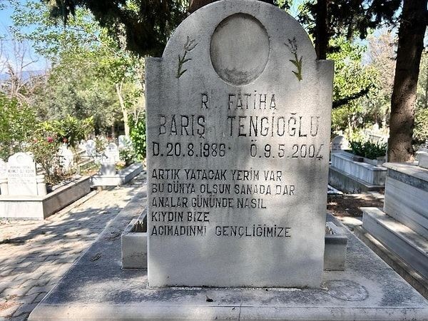 Özel'e saldıran Selçuk Tengioğlu'nun çocuğunun mezar taşındaki yazı dikkat çekti! - Resim: 6