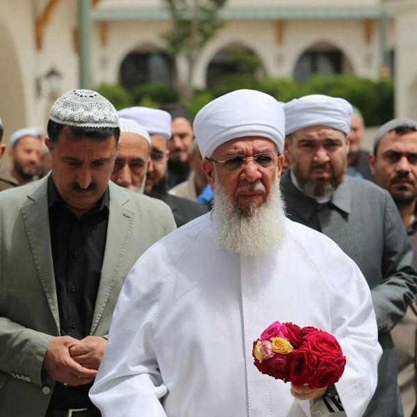 Menzil şeyhinden Külliye’ye ‘baskın’… - Resim: 6
