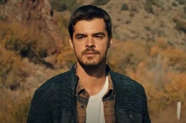 Gönül Dağı'nın Taner'i Berk Atan'dan Hayranlarını Üzen Haber Geldi! Set Arasında.. - Resim: 3