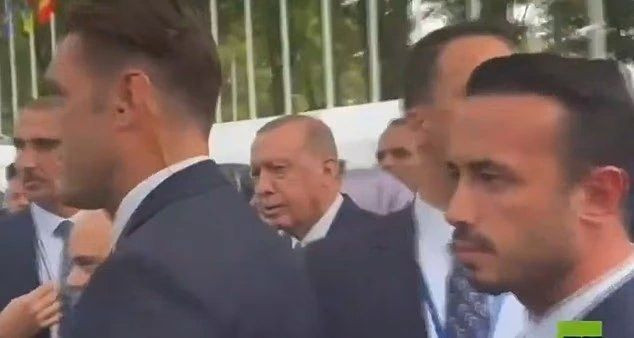 Erdoğan'ın konvoyunun da önü kesildi - Resim: 4