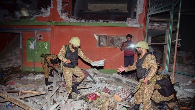 Gece yarısı çatışma: 45 ölü - Resim: 5