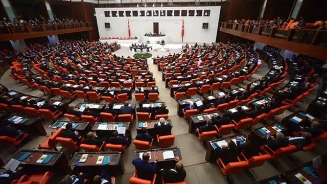 Meclis başkanı kendi partisini vekiline söz vermedi - Resim: 3