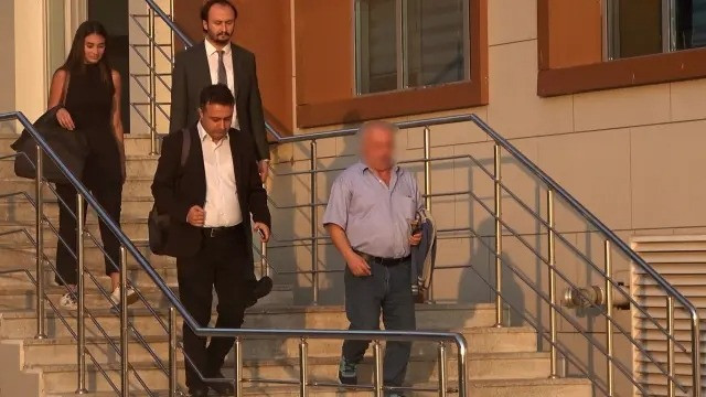 İş insanı Halit Yukay’ın kullandığı tekneye çarptı: Kaptan dümeni bırakıp mangal yapmış! - Resim : 3