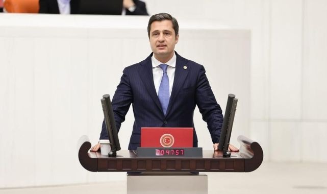 Araç kullanılamaz hale geldi… İki siyasetçi kaza geçirdi! - Resim: 3