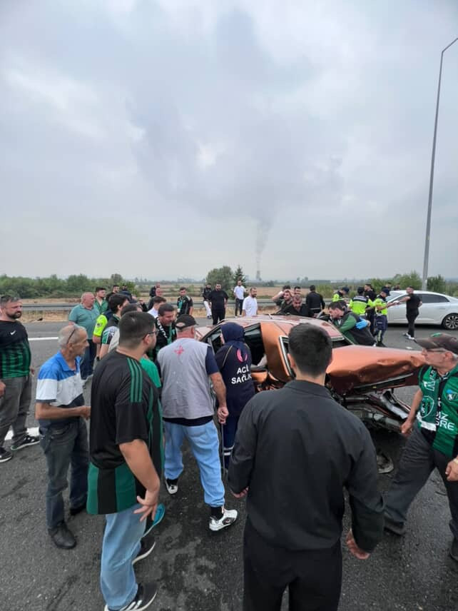 Kocaelispor taraftarları kazazedeler için seferber oldu - Resim : 3