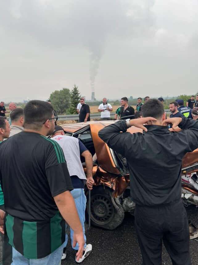 Kocaelispor taraftarları kazazedeler için seferber oldu - Resim : 1