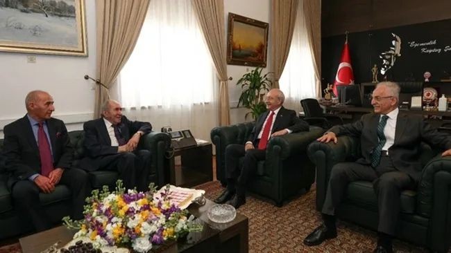 Eski CHP Genel Başkanı hastaneye kaldırıldı! - Resim: 1
