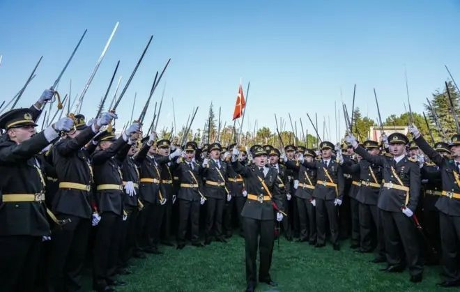 İhraç edilen teğmenlerle 'fotoğraf' krizi iddiası! - Resim: 4