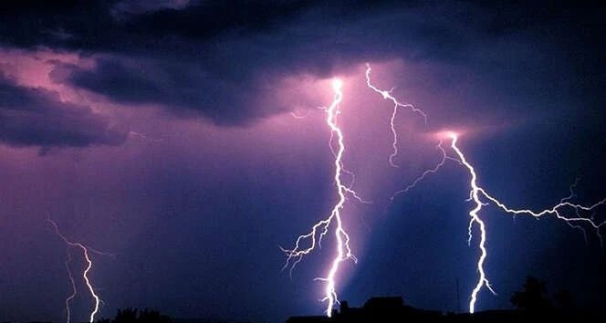 Yıldırım düştü, yangın çıktı! - Resim: 5