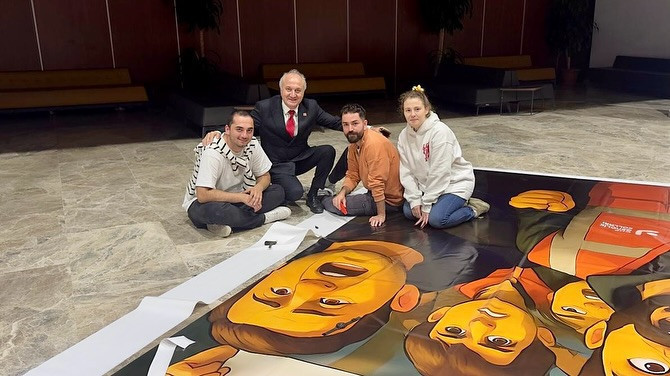 Erdem Arcan kongre salonunda: Sizlerle gurur duyuyorum - Resim : 2