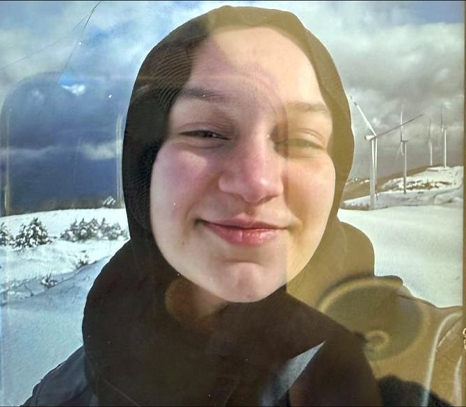 Saatler süren mücadeleden iyi haber; Çöken binadan sağ çıkartıldı! - Resim : 4