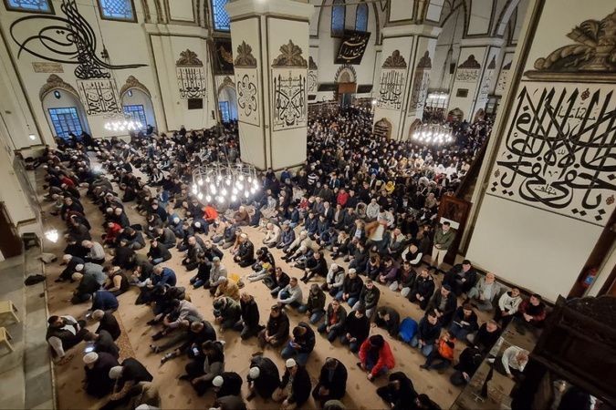 KURBAN BAYRAMI NAMAZI KILINIŞI | Bayram Namazı Nasıl Kılınır? - Resim: 1