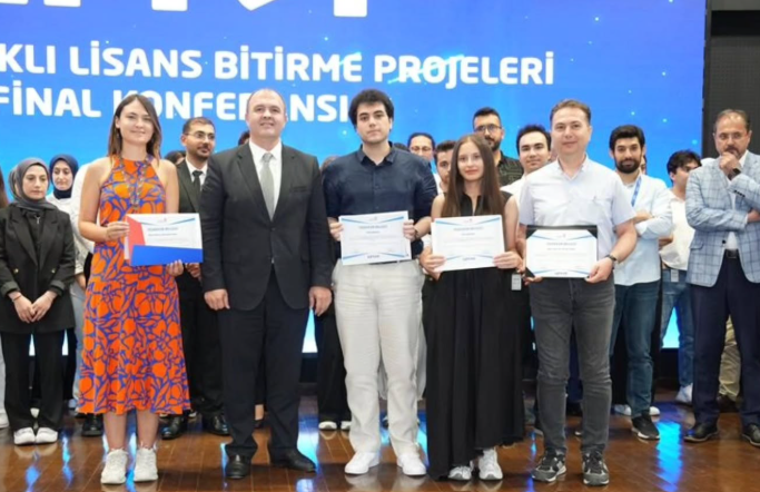 KOÜ HoneyBeetle ekibinden büyük başarı - Resim : 1