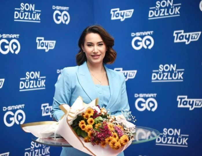 Ünlü spiker evinde ölü bulundu! - Resim: 5