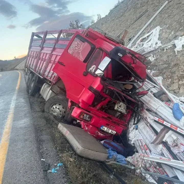 Kartepeli aile şarampole yuvarlandı! Yürekleri yakan haber geldi - Resim : 2