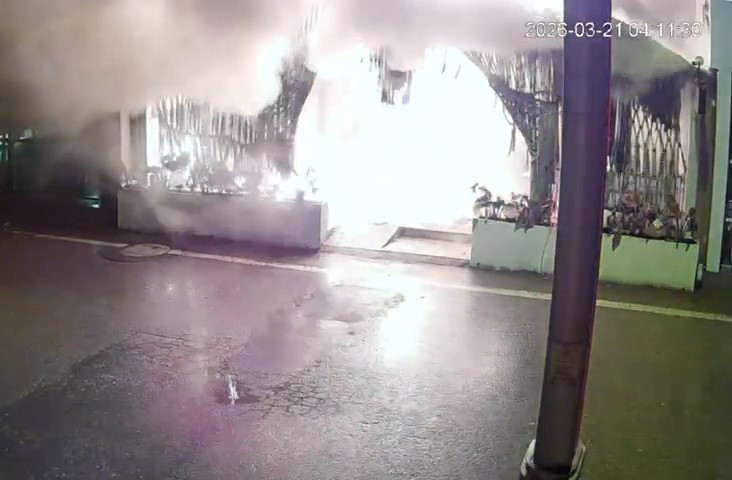 Kafeyi kundaklayan şahıslar yakalandı! - Resim : 2