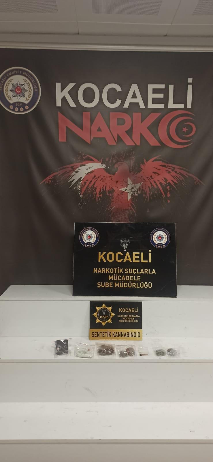 Kocaeli’de zehir tacirlerine büyük darbe; Kilolarca uyuşturucu ele geçirildi, 3 kişi tutuklandı! - Resim : 3