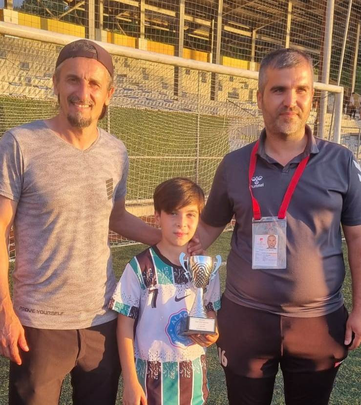 Başiskele Yıldızspor’a çifte kupa! - Resim : 13