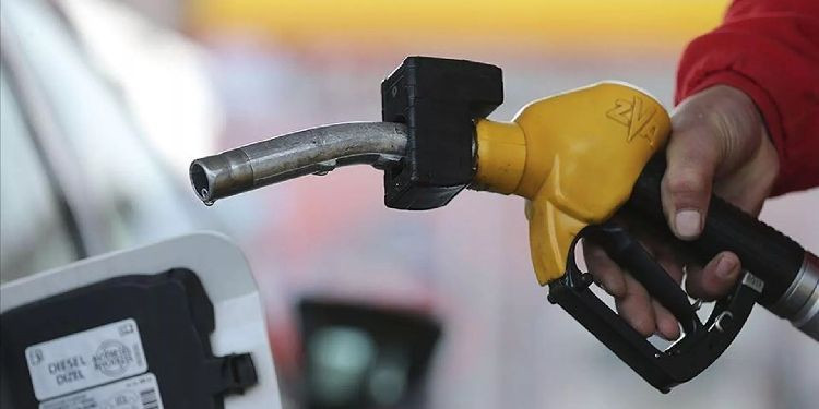 Akaryakıta bir zam daha geliyor - Resim: 3