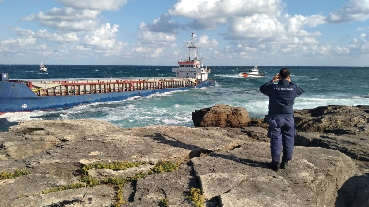 Kuru yük gemisi Kocaeli’de karaya oturdu! - Resim : 2