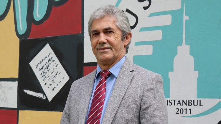 Okuduğunuz haberi robotlar mı yazıyor? Prof. Dr. Süleyman İrvan'dan 'sahte kaynak' uyarısı! - Resim : 1