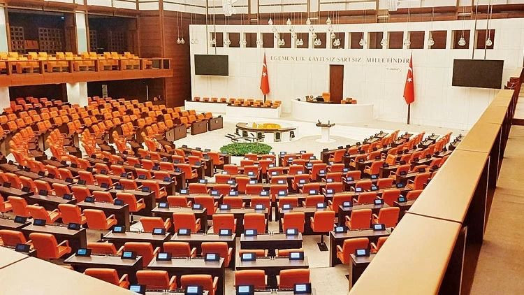 Çalışan annelere çifte müjde Meclis'ten geçti - Resim: 1