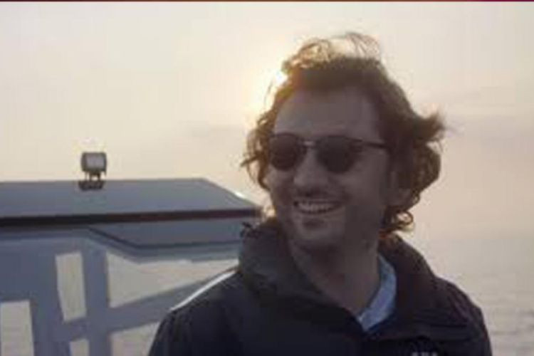 Ünlü iş adamı denizde kayboldu: Yatı parçalanmış halde bulundu! - Resim : 1