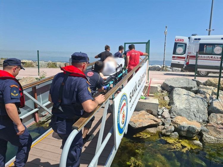Kara ulaşımının olmadığı yerde rahatsızlandı... Sahil Güvenlik yetişti - Resim : 1
