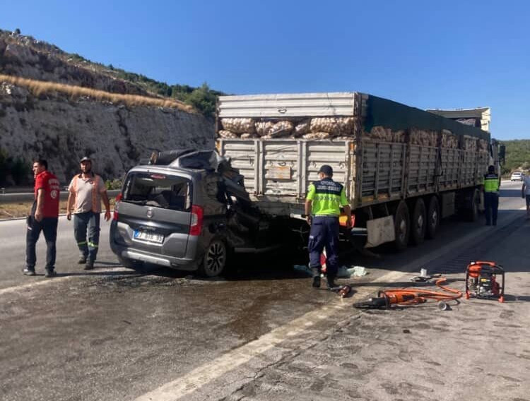 Mersin’de feci kaza: 5 ölü! - Resim : 3