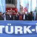 TÜRK-İŞ, Taksim'e çelenk bıraktı