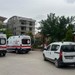 Kavgayı ayırmak için araya giren 2 kız bıçaklandı